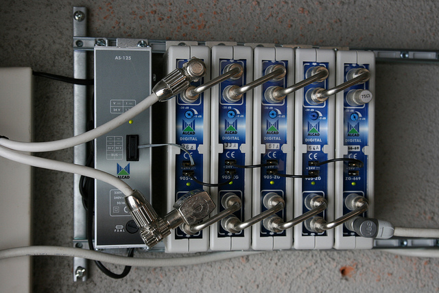 cabecera módulos antena comunitaria